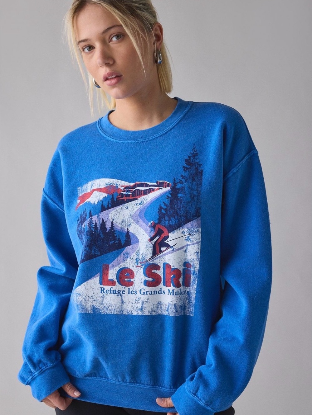 refuge Blue Graphic 'Le Ski' Crewneck Sweatshirt